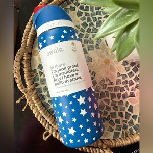 Owala STAR SPANGLED 32oz FreeSip Tumbler